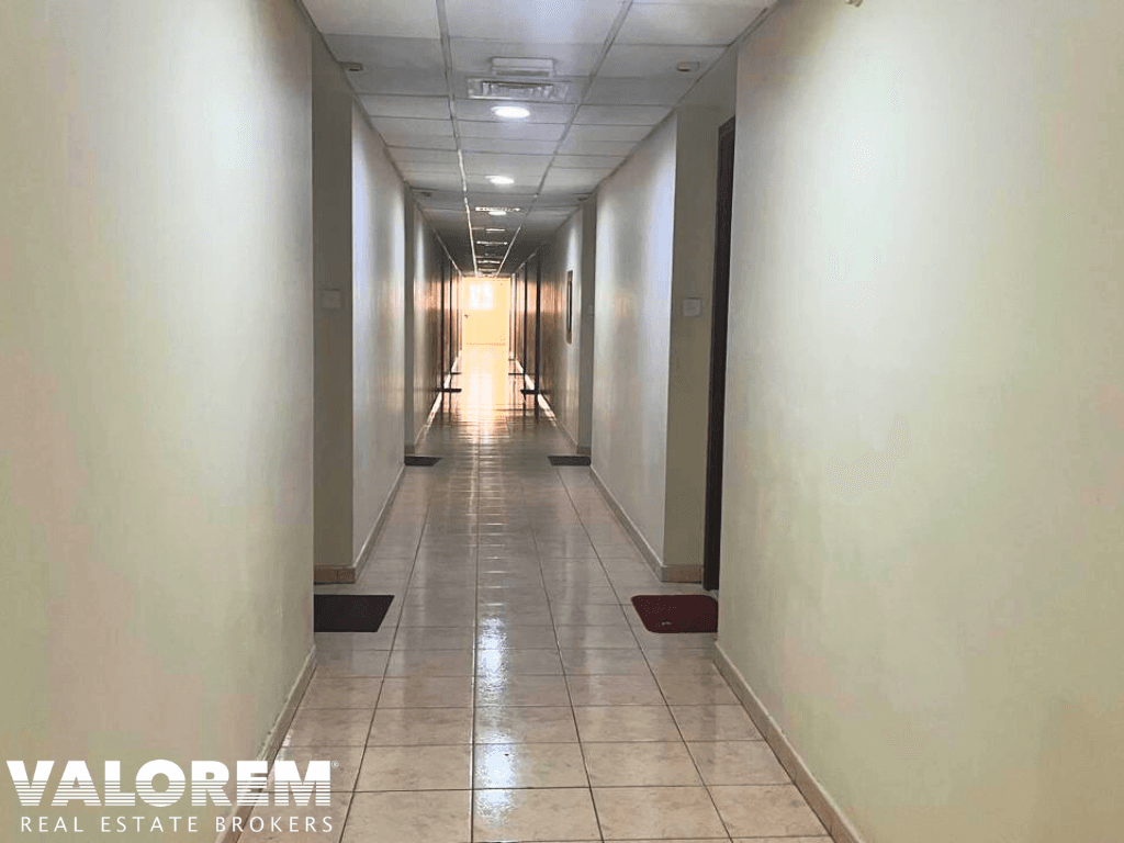 WITH BALCONY-NEAR TO BUS STOP-VACANT-LESS PRICE